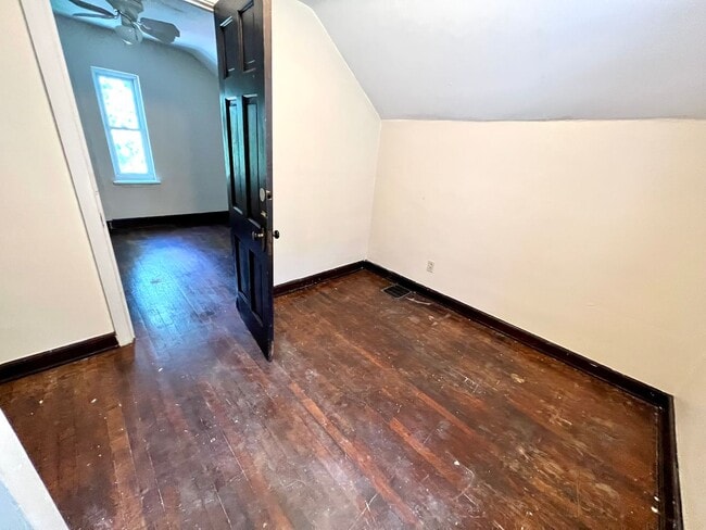 Building Photo - 1851 Capital Ave