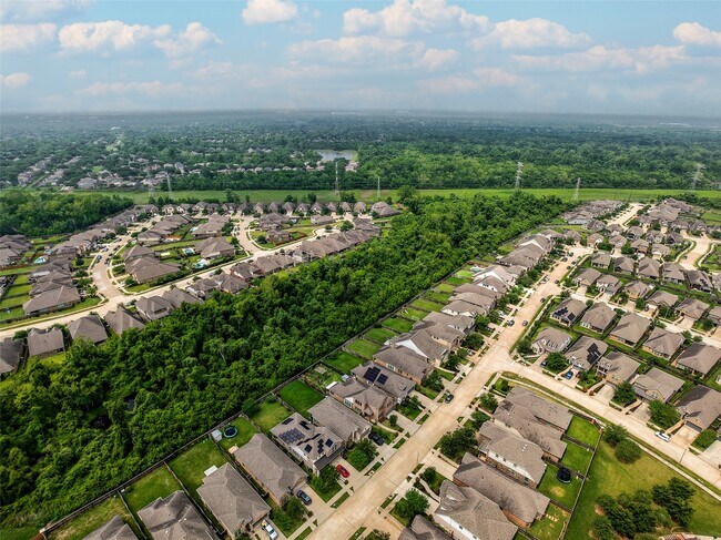 Building Photo - 10923 Texas Rose Dr