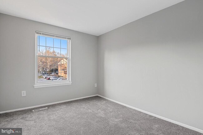 Building Photo - 10661 High Beam Ct