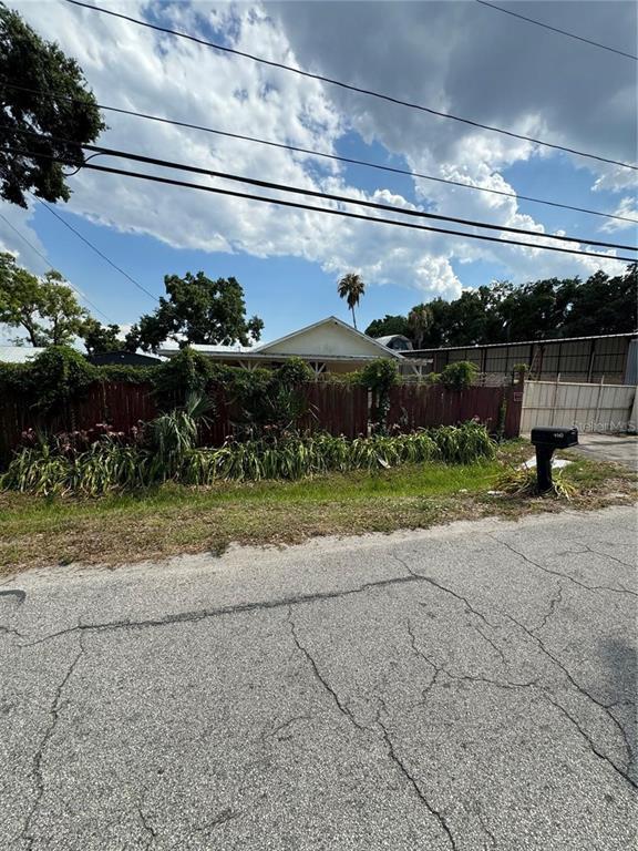 Building Photo - 4807 E 10th Ave