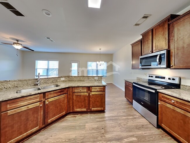 Building Photo - 1240 Faye Ct