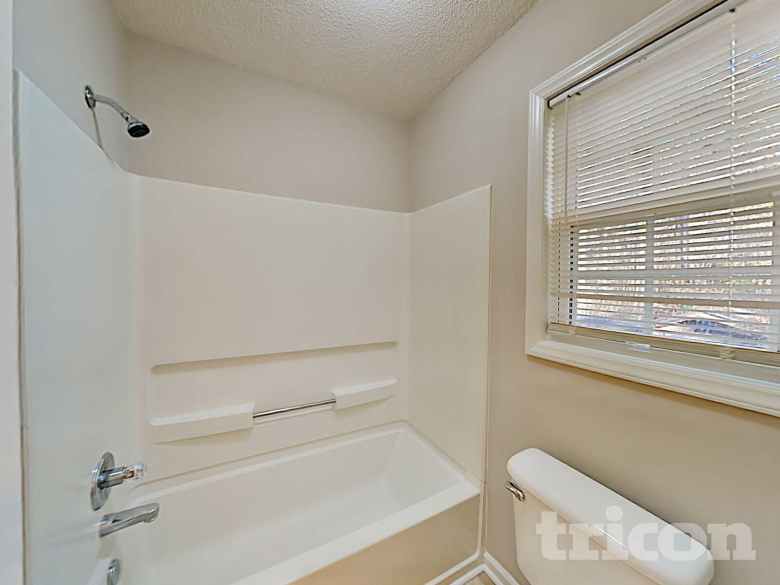 Building Photo - 1237 Woodbriar St