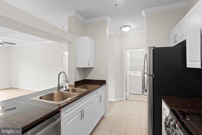 Building Photo - 12945 Centre Park Cir
