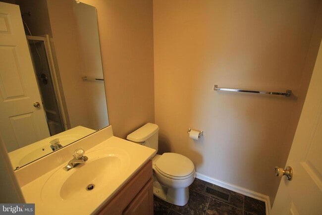 Building Photo - 2507 Saxony Dr