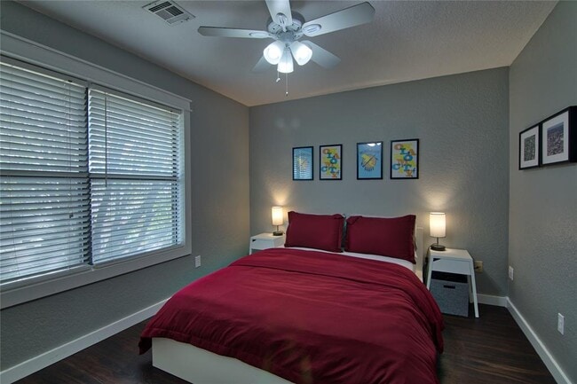 Building Photo - 2924 Canyon Oaks Ct