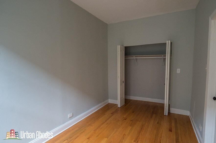 Building Photo - 4614 Paulina N St