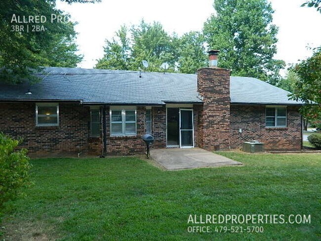 Building Photo - WORK IN PROGRESS: Spacious 3 Bedroom Home in Prime East Fayetteville Location!