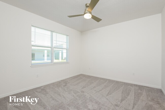 Building Photo - 1238 Ponca Rd