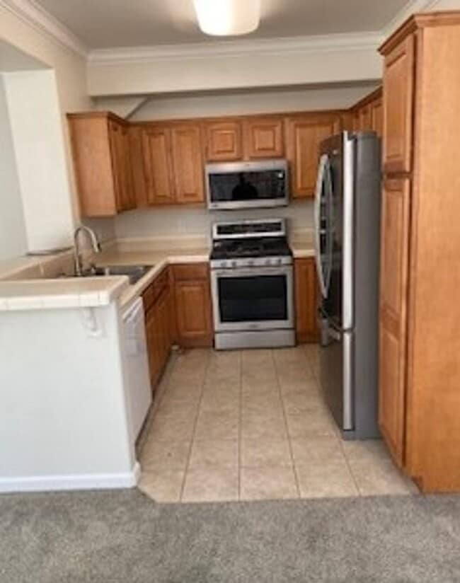 Building Photo - Shasta View Gardens Home - AVAILABLE for Move In