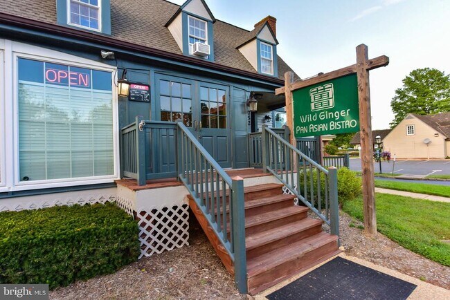 Building Photo - 11922 Holly Spring Dr