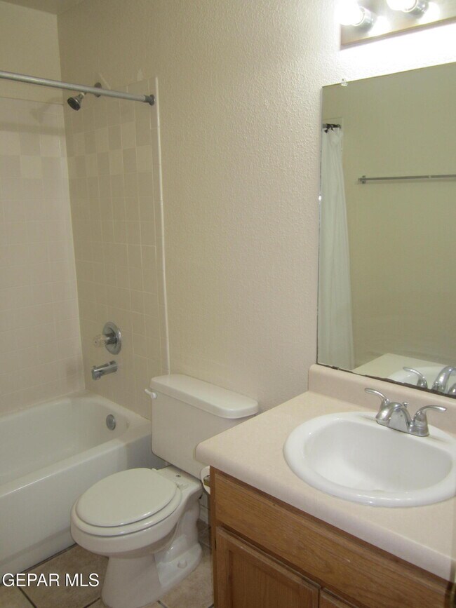 Building Photo - 6572 Dakota Ridge Dr