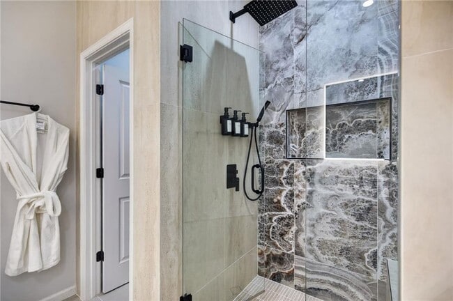 Building Photo - 1445 Creekside Cir NW