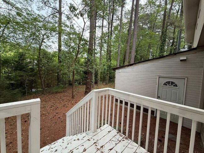 Building Photo - 209 Bramble Ct