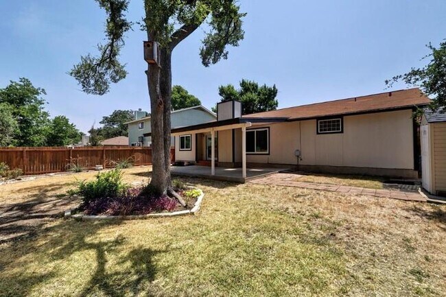 Building Photo - 11428 Bristle Oak Trail
