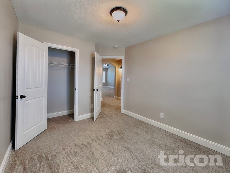 Building Photo - 1041 Charles Thomas Dr