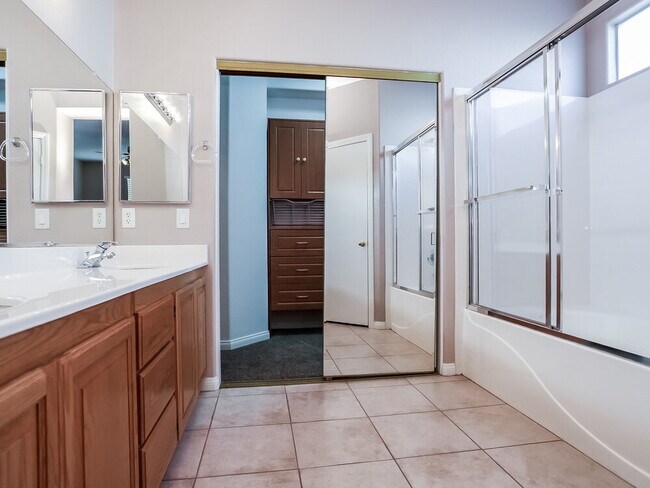 Building Photo - 8413 Barossa Ct