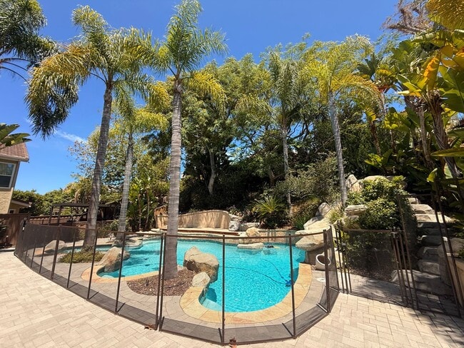 Building Photo - Spacious 4BD/2.5BA Home in Sorrento Valley with Pool, Backyard Patio & 2-Car Garage