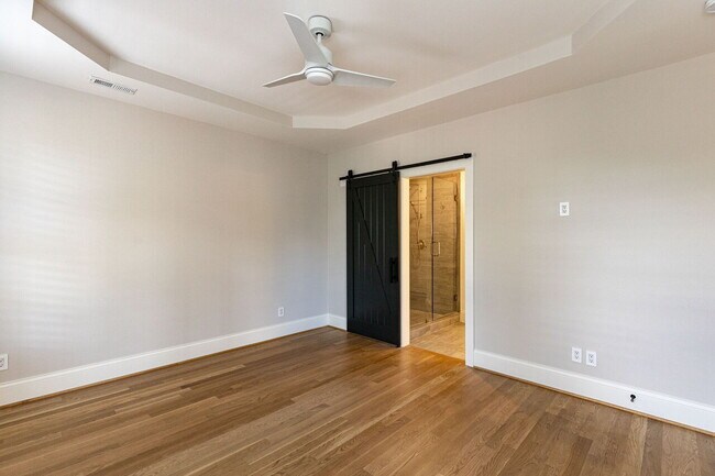 Building Photo - 1000 Kelton Cottage Way