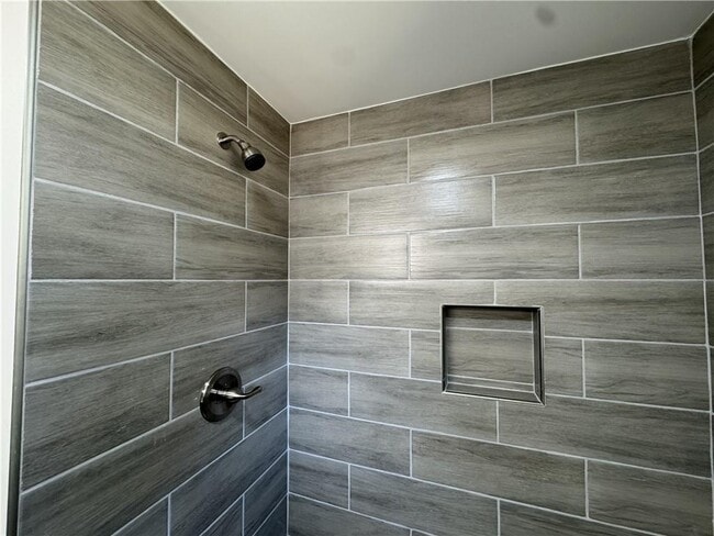 Building Photo - 3489 Creighton Rd SW