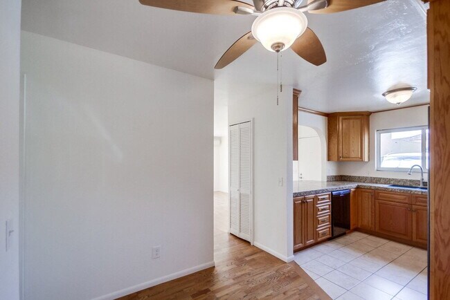 Building Photo - Charming 2BR Home with Attached Garage, Private Patio and a Friendly Community!