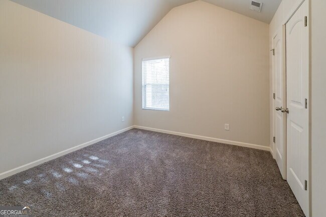 Building Photo - 176 Randy Way