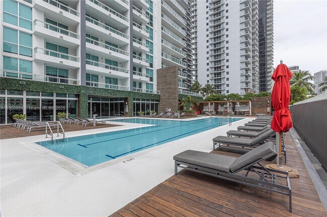 Building Photo - 1080 Brickell Ave