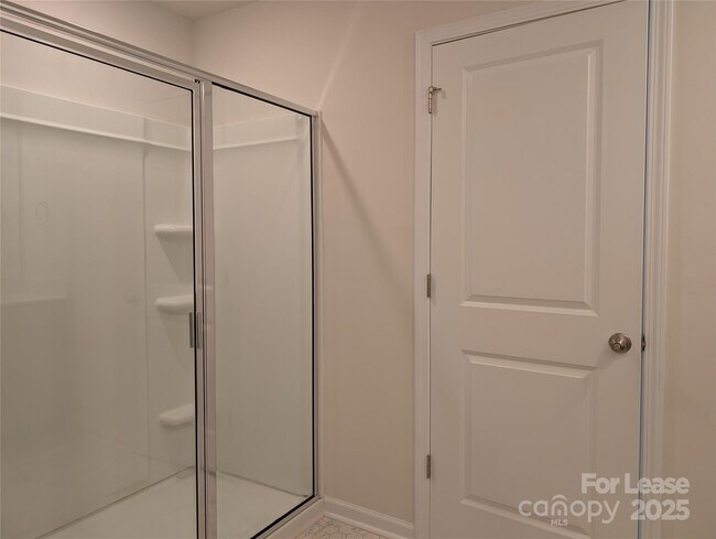 Building Photo - 9043 Lowfalls Ln