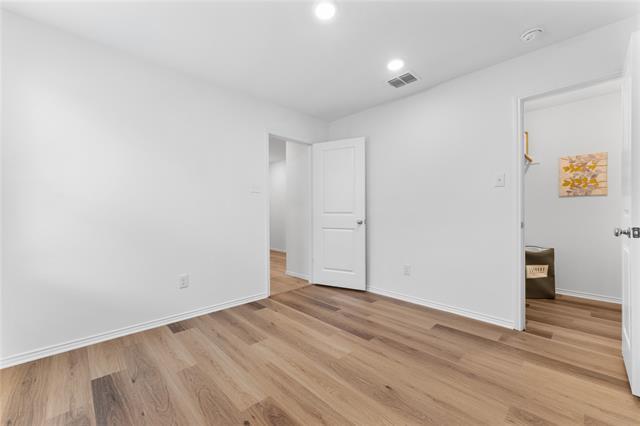 Building Photo - 1604 Helmoken Falls Dr