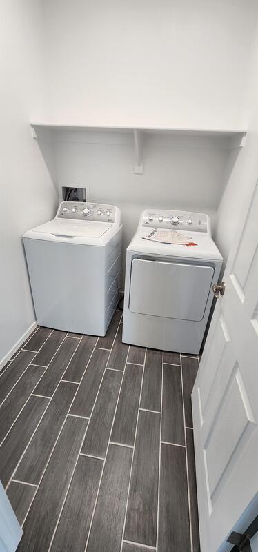 Building Photo - 7822 S Wolf Creek Dr