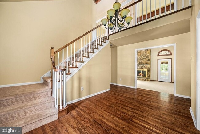 Building Photo - 401 Alderbrook Dr