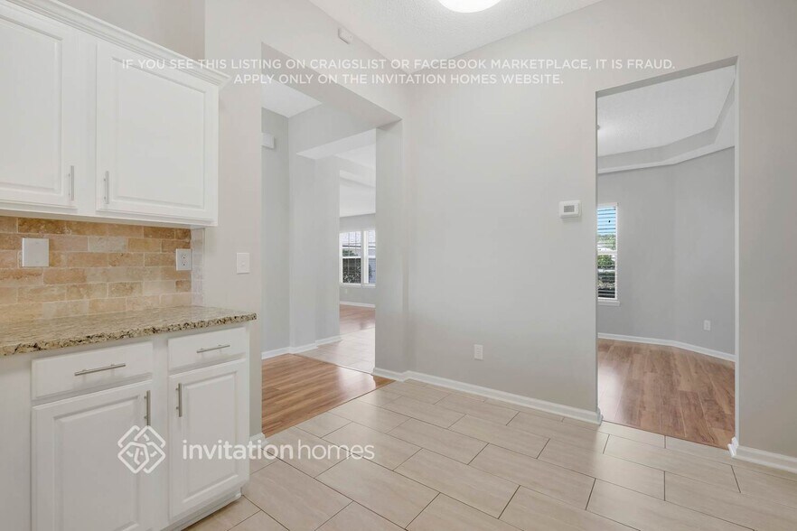 Building Photo - 12096 Coachman Lakes Way
