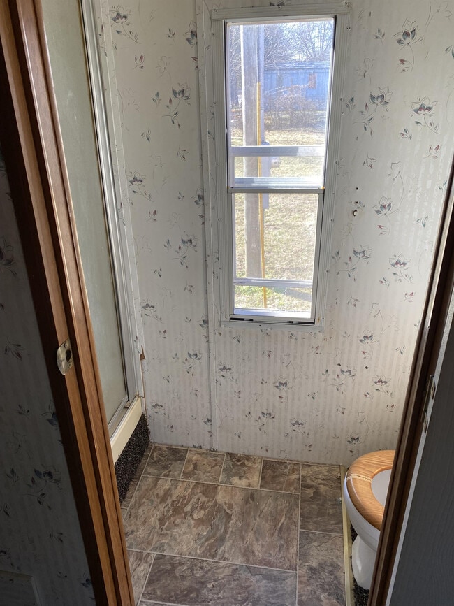 Building Photo - 307 Piper Dr