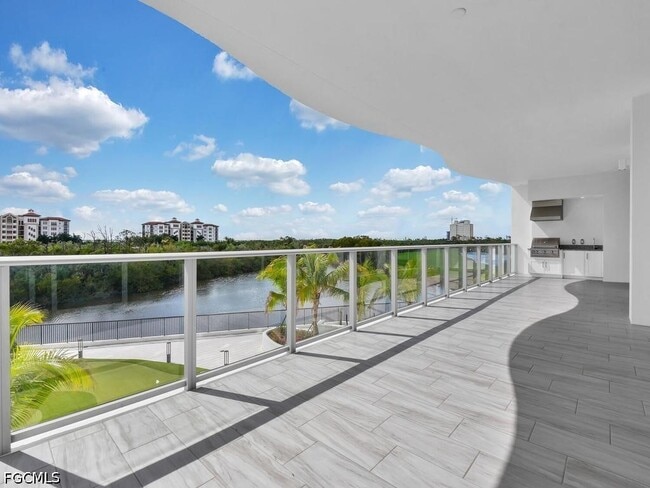 Building Photo - 4810 Pelican Colony Blvd