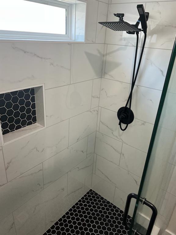 Building Photo - 5 Estelle St