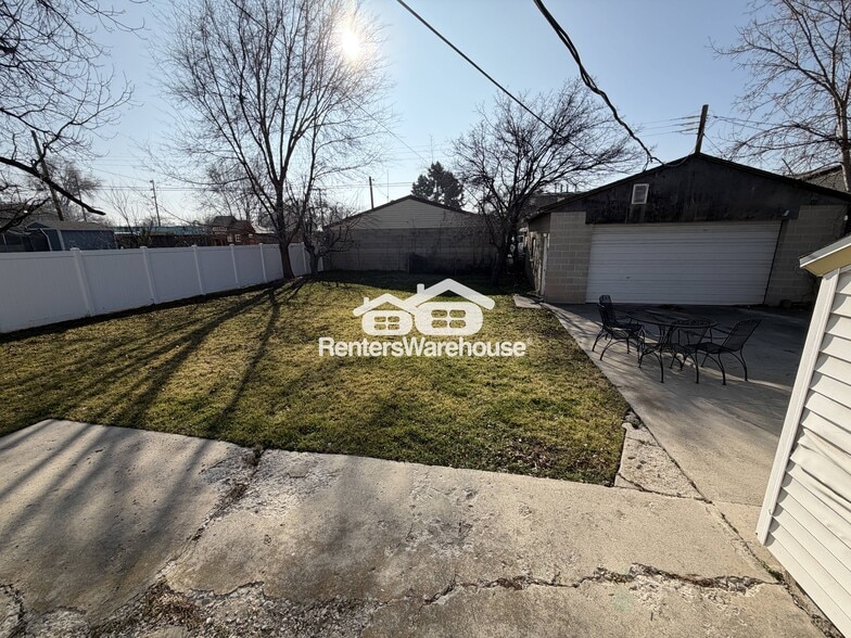 Building Photo - 318 E Oakland Ave