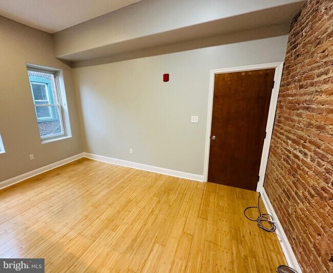 Building Photo - 4264 Manayunk Ave