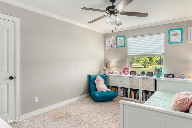 Building Photo - LEGACY HOME AVAILABLE! BELLE ROSE!