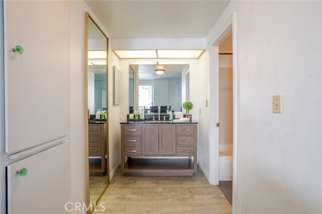 Building Photo - 321 S San Vicente Blvd