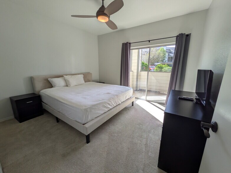 Building Photo - 4343 E Soliere Ave