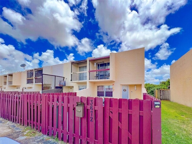 Building Photo - 3672 SW 59th Ave