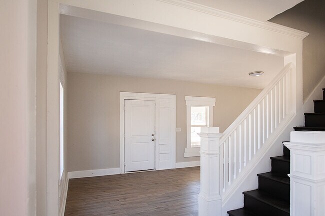 Building Photo - 2141 Philadelphia Dr