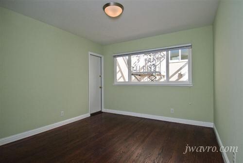 Building Photo - 2733 Diamond St