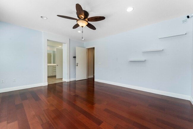 Building Photo - 28225 Clementine Dr