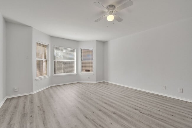 Building Photo - Charming 4-Bedroom Home in a Gated Community- Near Randolph AFB and JB Ft Sam Houston!