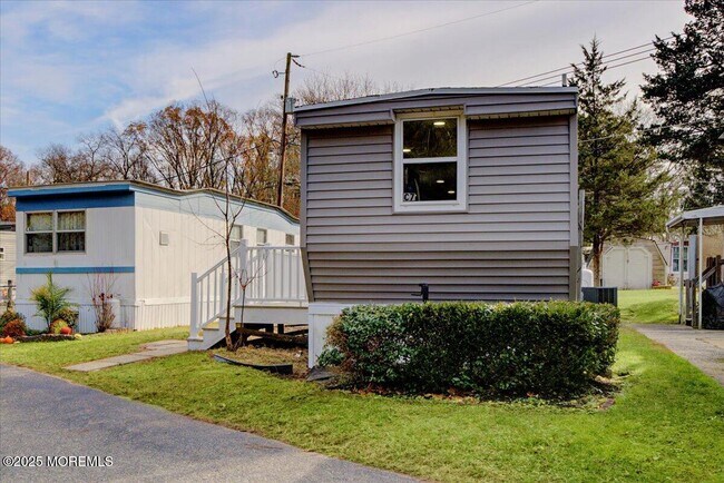 Building Photo - 114 Cookstown New Egypt Rd