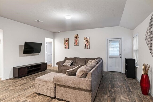 Building Photo - 518 Poppy Field Ct