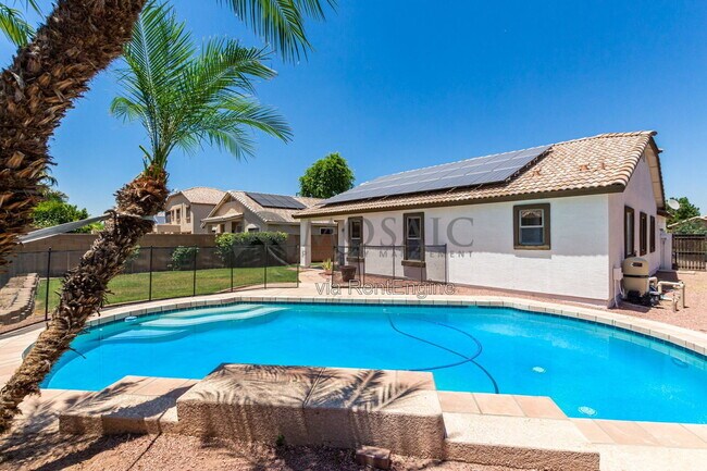 Building Photo - 3381 E Flamingo Ct