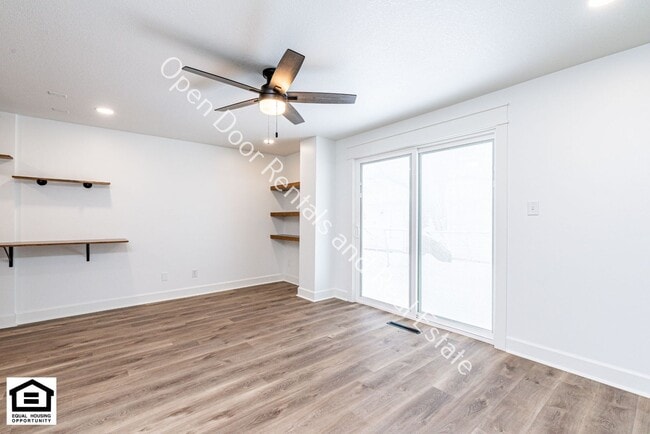 Building Photo - 15110 Tally Ho Dr