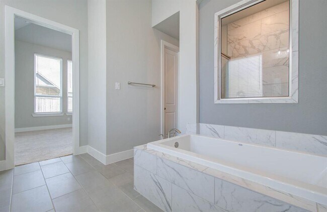Building Photo - 15606 Pacific Loon Ct