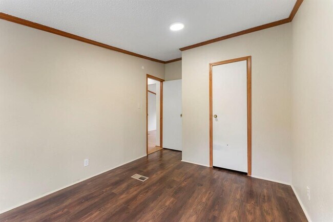 Building Photo - 21629 County Rd 3749